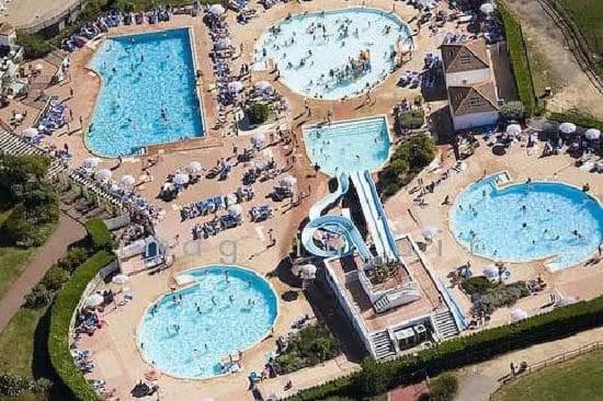 Proche des Sables D'Olonne appartement calme pour 4 personnes situé face au Golf de Bourgenay à Talmont st Hilaire Extérieur photo